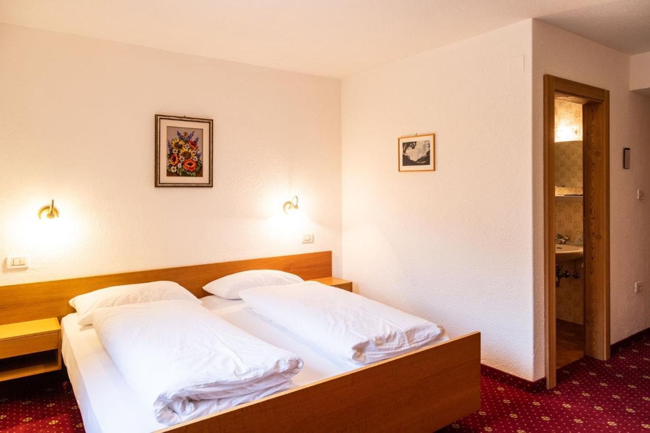 Garni Juri Bed & Breakfast Ла Виля Екстериор снимка